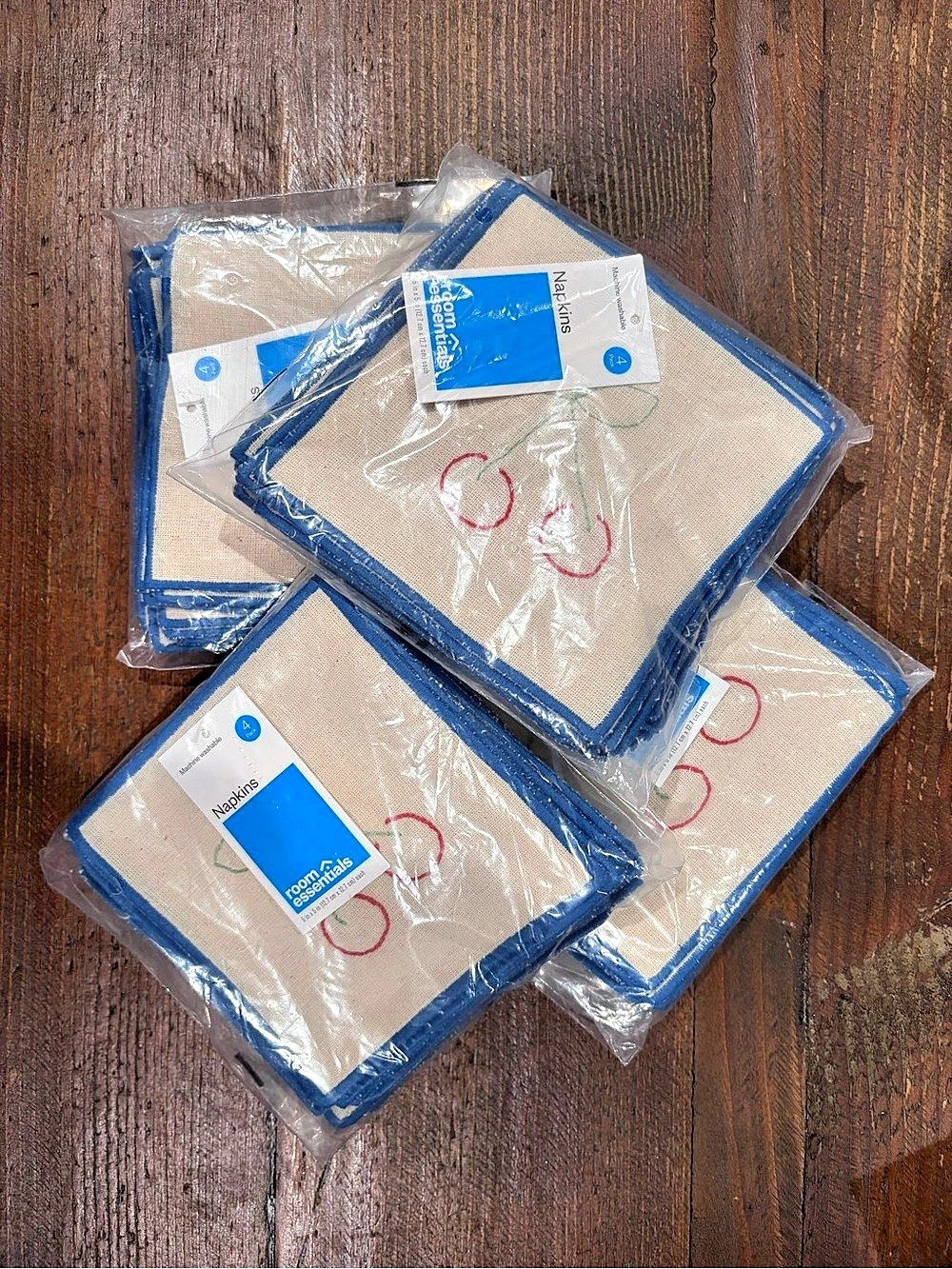 Set of 16 Cloth Napkins Room Essentials  Beige & Blue with Cherries NWT